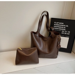 Minimalist PU Leather Tote Bag For Women Large Capacity Shoulder Bag With Sub Bag Commuter Solid Color Fashion Handbag