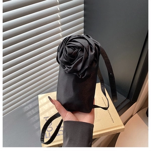 Ras de cou vintage rose noire 3D avec ruban fait main et design floral en satin élégant