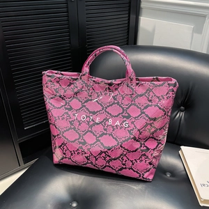 Trendy Snake Print PU Leather Tote Bag Large Capacity Glossy Printed Shoulder Bag Chic Fashion Niche Handbag For Women