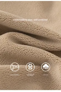 Détail du tissu polaire kaki montrant une texture douce et un matériau sans formaldéhyde