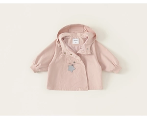 Detail of pink hooded coat for girls with star pendant and windproof ribbed cuffs