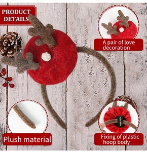 Detailansicht der Weihnachts-Rentier-Haarreifen mit weichen Pompons und handgemachtem Label