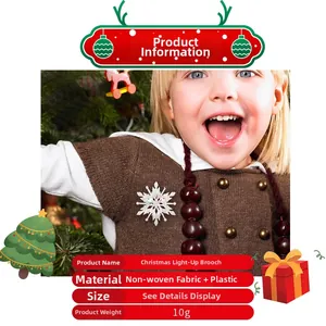 Détail d'une broche flocon de neige lumineuse en tissu non tissé pour fête de Noël