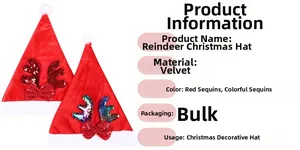 Dettaglio dei cappelli di Natale in velluto rosso con corna di renna e paillettes