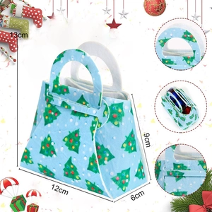 Mini Christmas felt gift bag with tree pattern and dimensions 12x6x13cm for holiday favors