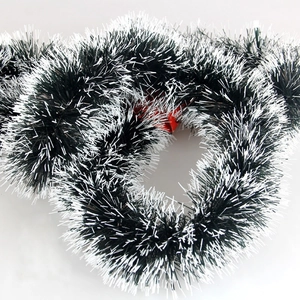 Ghirlanda natalizia verde scuro da 2m con punte bianche innevate per decorazioni festive