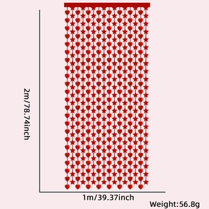 Rideau de fête cœurs et étoiles rouges dimensions 1x2m et poids de 56.8g détail