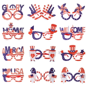 Set di 12 occhiali patriottici del 4 luglio con bandiere americane e lettere USA per feste