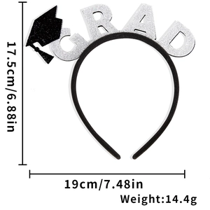 Detailed view of graduation headband with dimensions 19cm width and 17.5cm height