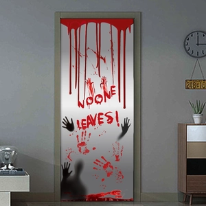 Sticker de porte sanglant d'Halloween avec empreintes de mains et texte No One Leaves