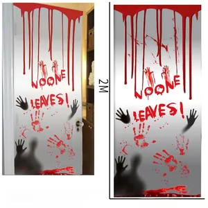 Détail de l'autocollant de porte Halloween avec empreintes sanglantes et silhouette 90x200cm