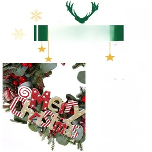 Detail von Weihnachts Kranz mit roten Beeren, Tannennadeln und karierter Schleife