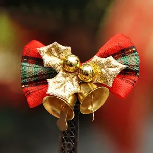 Weihnachtsbaum-Anhänger mit Minischleife, rotem Karo und goldfarbenen Glocken