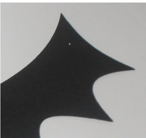 Détail d'une aile de chauve-souris en non-tissé pour décoration de fête d'Halloween