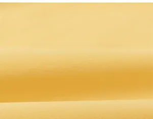 Vista macro dettagliata della trama del tessuto giallo su un abito estivo per bambina