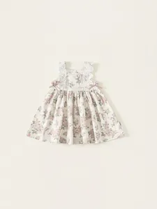 Sweet floral sleeveless dress for girls with pink rose patterns and lace details
