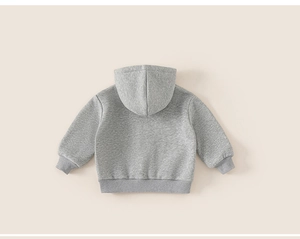 Rückansicht grauer Kapuzenpullover für Kleinkinder mit Rippbündchen und weichem Stoff
