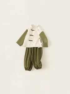 Two-piece boys Chinese traditional Hanfu set with bamboo print and pleated texture fabric