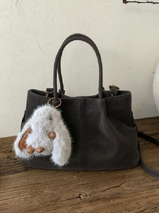Retro Imitatie Suède Tote Tas Voor Dames Vintage PU Leren Schoudertas Met Pluche Konijn Hanger Grote Handtas Crossbody Tas