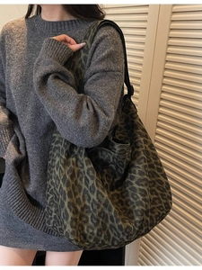 Grand sac cabas en toile à imprimé léopard vert olive foncé et noir pour le quotidien