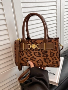Vintage Suede Leopard Print Crossbody Bag For Women Heart Buckle Handbag Retro Small Square Bag Shoulder Messenger Bag