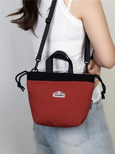 Women Lightweight Nylon Crossbody Bag Drawstring Color Block Bucket Bag Fashion Portable Small Shoulder Handbag For Outdoor Travel