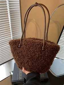 Women Fashion Plush Underarm Bag Soft Faux Fur Shoulder Bag Minimalist Commute Handbag Winter Bucket Bag Purse For Ladies