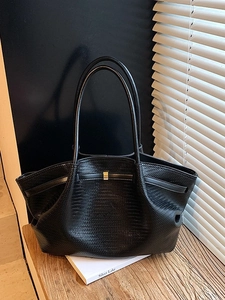 Retro black woven large tote bag with metallic clasp for women casual commute