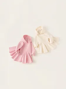 Robe à capuche pour fille rose et beige avec ourlet à volants et manches longues