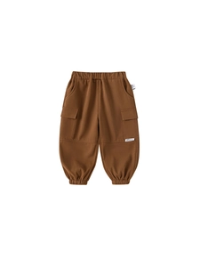 Dunkelbraune Kinder Cargohose mit elastischem Bund und Seitentaschen für den Herbst