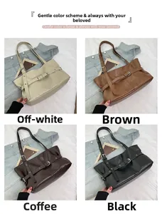 Dettaglio delle borse tote vintage in ecopelle nei colori bianco, marrone e nero