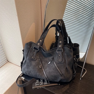 Grand sac cabas rétro gris en cuir délavé avec doubles fermetures éclair et rivets