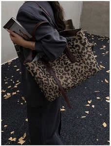 Large capacity leopard print tote bag for women with premium brown leather straps