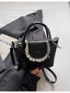Sac Seau en Cuir PU Doux pour Femmes Petit Sac Bandoulière Avec Bordure en Dentelle Nœud à Carreaux Sac à Main pour Été