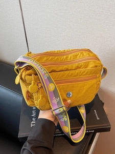 Women Lightweight Nylon Multi Pocket Crossbody Bag Casual Small Square Shoulder Bag With Fashion Printed Wide Strap