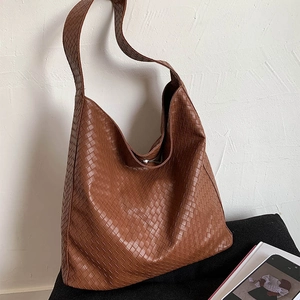 Brown woven leather large hobo shoulder bag with classic minimalist style for women