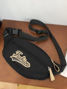 Sac de Poitrine en Nylon avec Imprimé de Lettres de Mode pour Hommes Femmes Tendance Urbaine Sac Banane Décontracté Polyvalent
