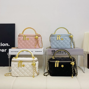 Luxury Quilted PU Leather Vanity Case Handbag With Metal Handle Chain Strap Minimalist Small Box Shoulder Crossbody Bag