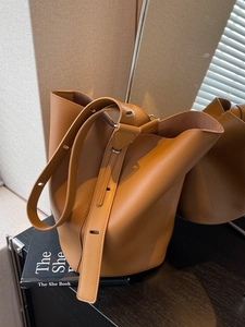 Vintage Fashion Large Capacity Bucket Bag For Women PU Leather Litchi Pattern Minimalist Shoulder Bag Versatile Commuting Bag