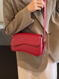 Retro Women Lychee Texture PU Leather Shoulder Bag Wave Flap Underarm Bag Gold Hardware Commute Fashion Crossbody Bag