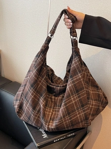 Sac fourre-tout rétro en laine à carreaux pour femme avec un design hobo spacieux chic