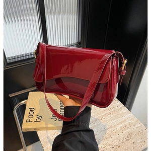 Women Retro Patent Leather Shoulder Bag Minimalist Glossy Underarm Crossbody Bag With Magnetic Buckle Fashion Handbag