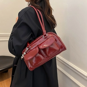 Women Vintage Glossy PU Leather Shoulder Bag Multiple Pockets Heart Charm Boston Bowling Underarm Bag Y2K Streetwear Retro Handbag