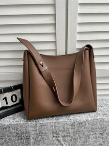 Brown large capacity leather hobo shoulder bag for women with adjustable strap for commuting
