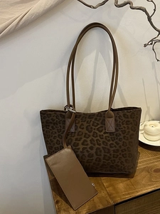Leopard print faux suede tote bag with large capacity and shoulder straps for daily use
