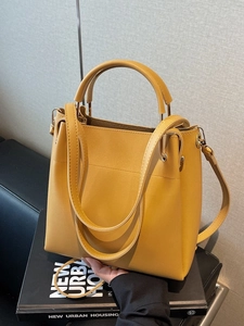 Minimalist Women PU Leather Bucket Bag With Metal Ring Handle Fashion Casual Handbag Single Shoulder Crossbody Bag For Daily Commuting