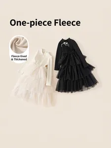 Mädchen Langarm Tüllkleid mit chinesischen Knöpfen und Fleece-Futter in Weiß und Schwarz