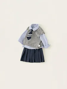 Ensemble scolaire 3 pièces fille avec chemise rayée gilet tricot et jupe plissée