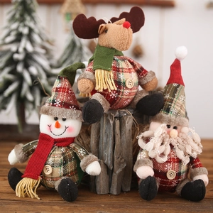 Plaid Fabric Christmas Ornaments Santa Snowman Reindeer Plush Hanging Dolls With Wood Buttons For Xmas Tree Decoration