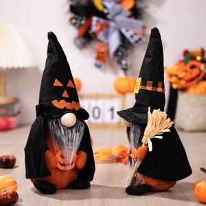 Set di gnomi di Halloween con zucca e scopa da strega per decorazioni festive in casa